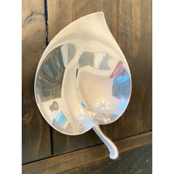 Vintage F. B. Rogers Silver Co. 1883 Silver Plate Leaf Shaped Footed Dishes-2 - Picture 5 of 11